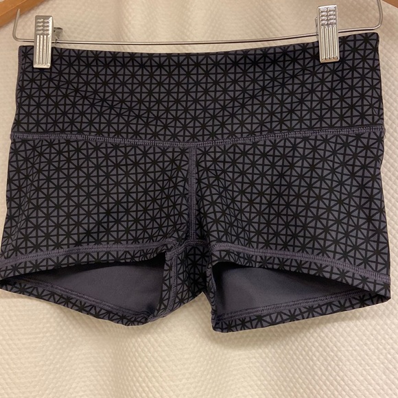 NEW Lululemon Shorts - Picture 1 of 4